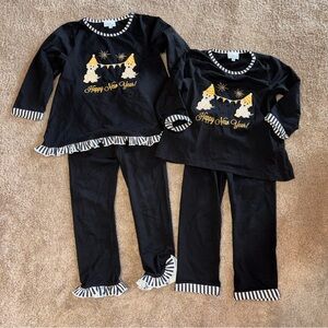 Busy Bees Smocks New Years sister set size 6 and 4t both excellent condition